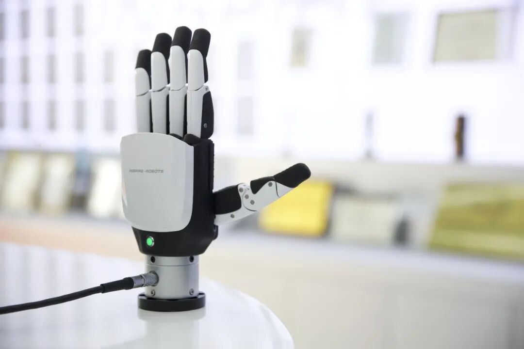 让马斯克焦头烂额的“手”，这家中国公司已在九年前进行布局