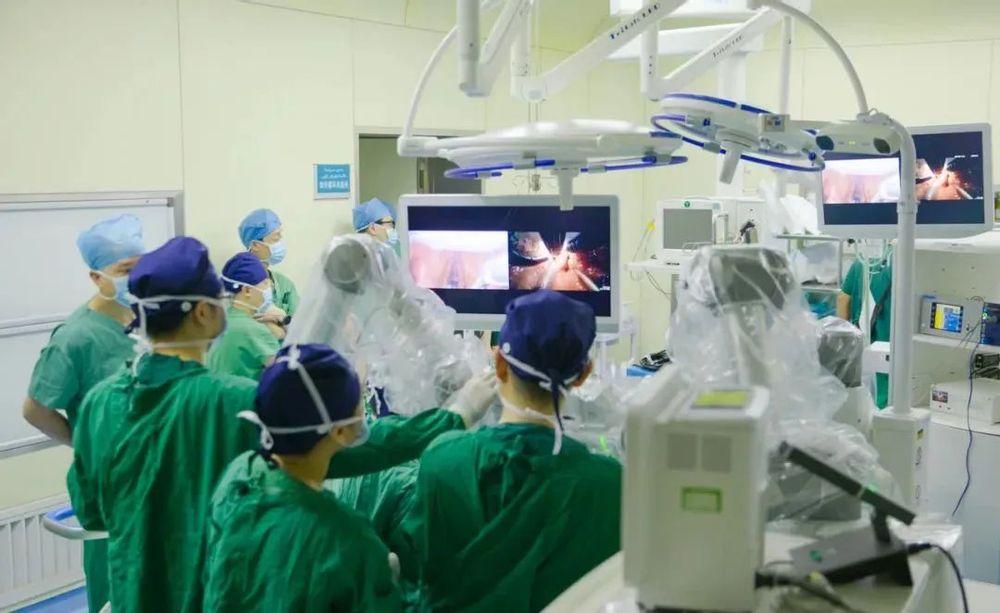 国产手术机器人，如何赶超欧美？